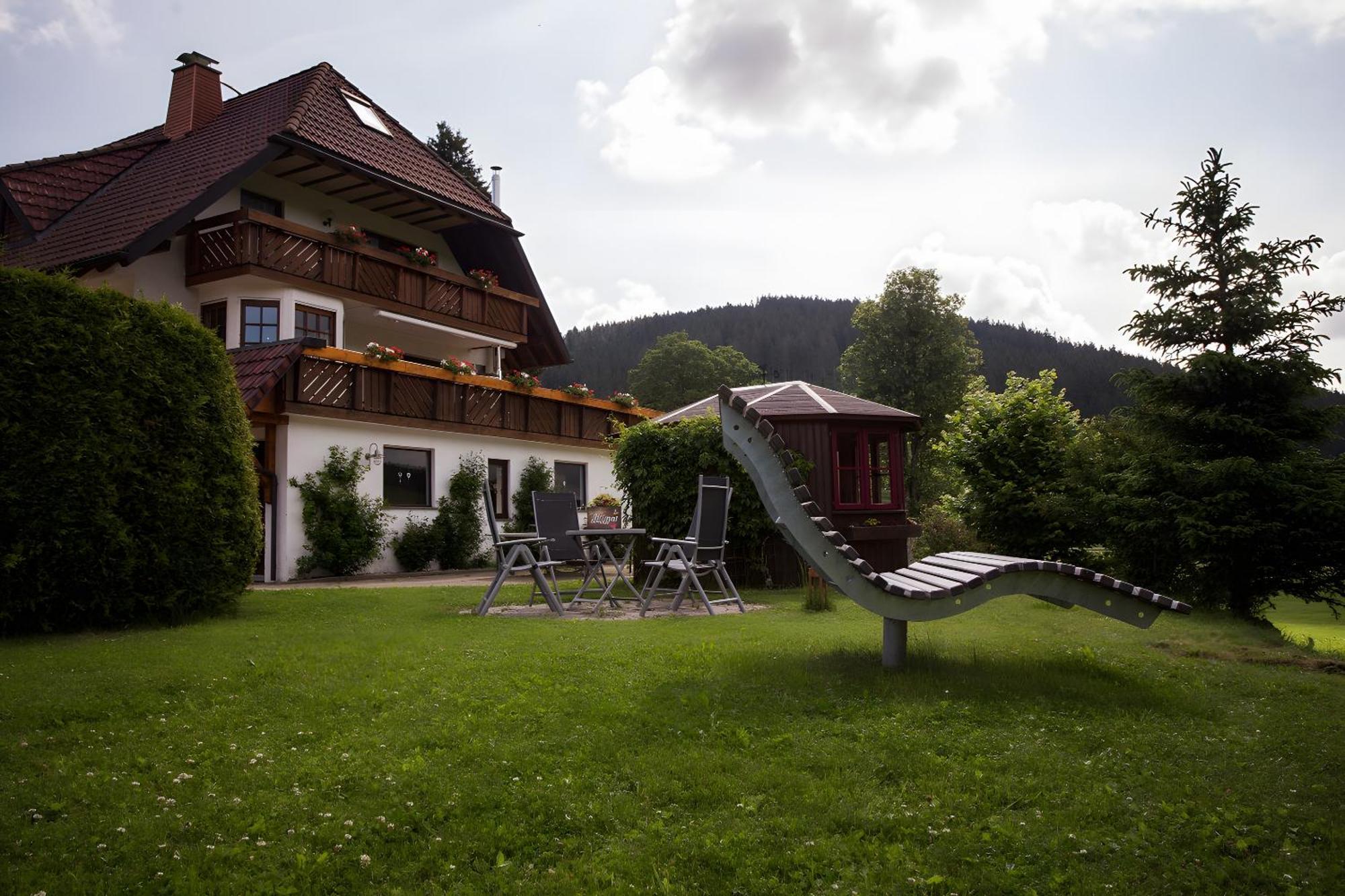 Ferienhaus Kaltenbach ทิทิเซ-นอยชตัดท์ ภายนอก รูปภาพ