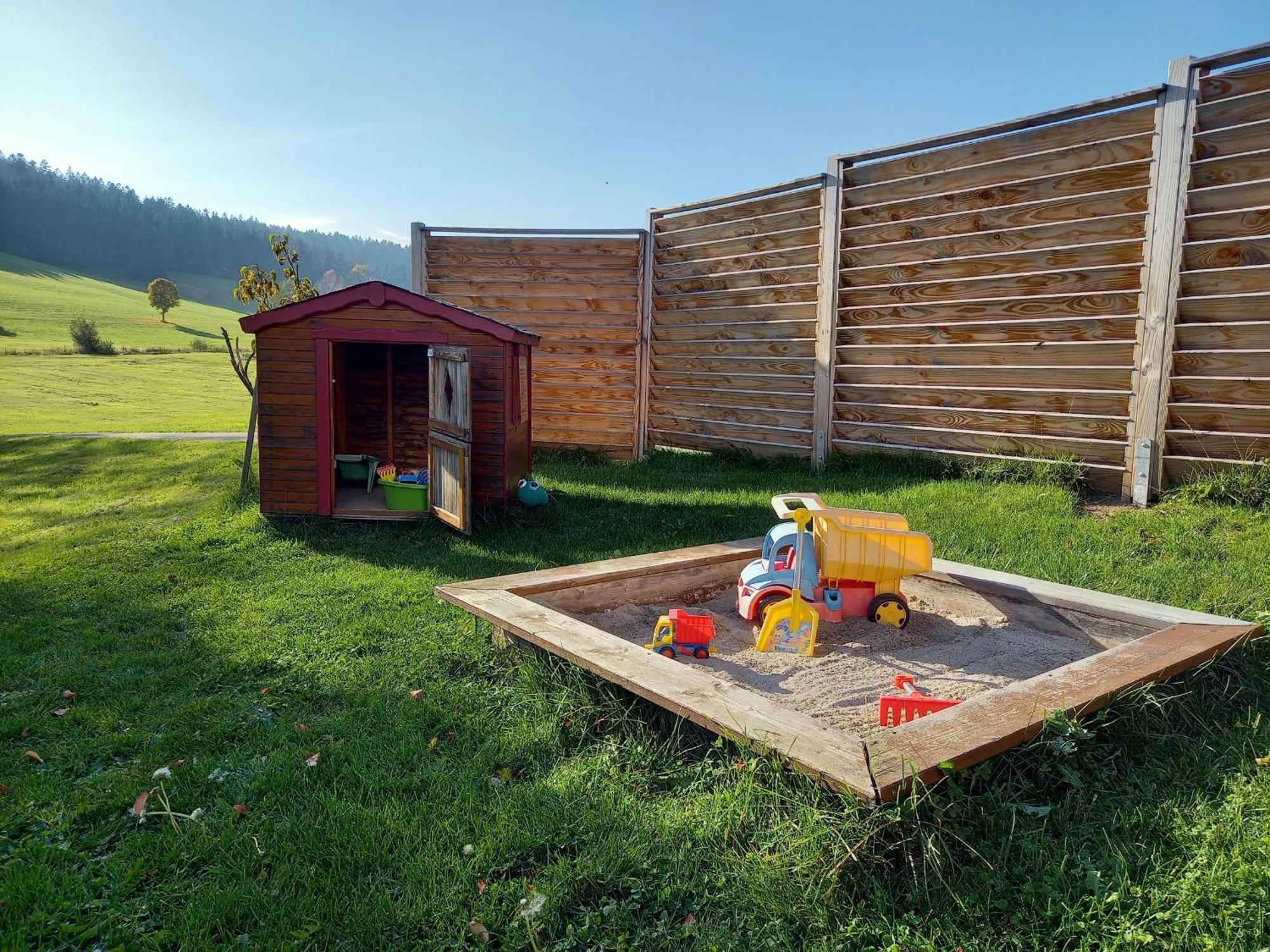 Ferienhaus Kaltenbach ทิทิเซ-นอยชตัดท์ ภายนอก รูปภาพ
