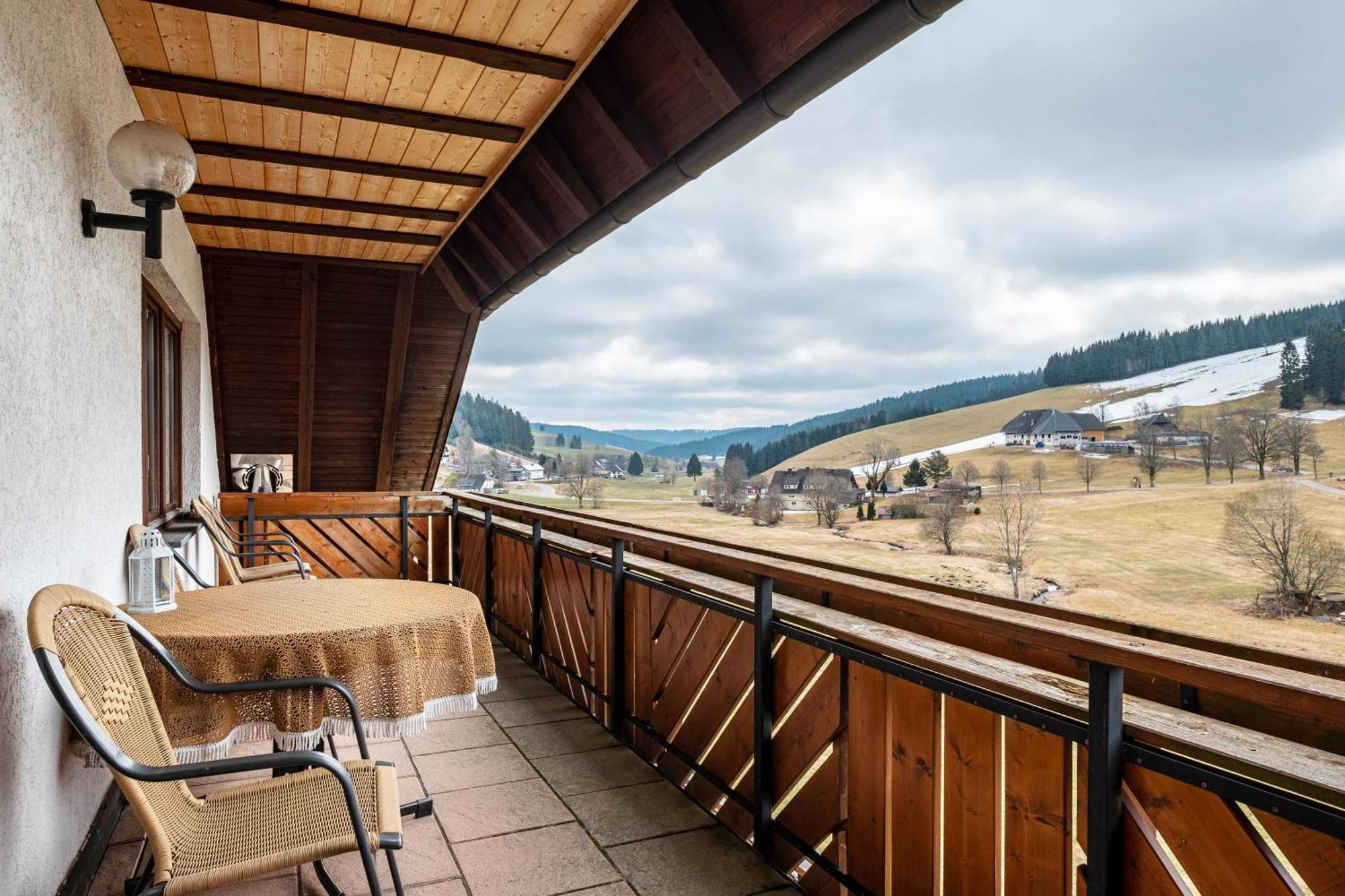 Ferienhaus Kaltenbach ทิทิเซ-นอยชตัดท์ ภายนอก รูปภาพ