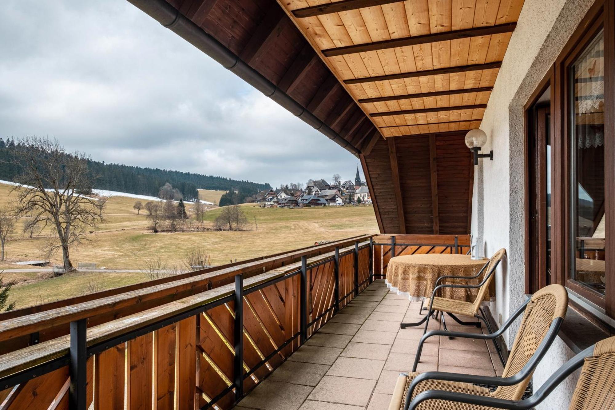 Ferienhaus Kaltenbach ทิทิเซ-นอยชตัดท์ ภายนอก รูปภาพ